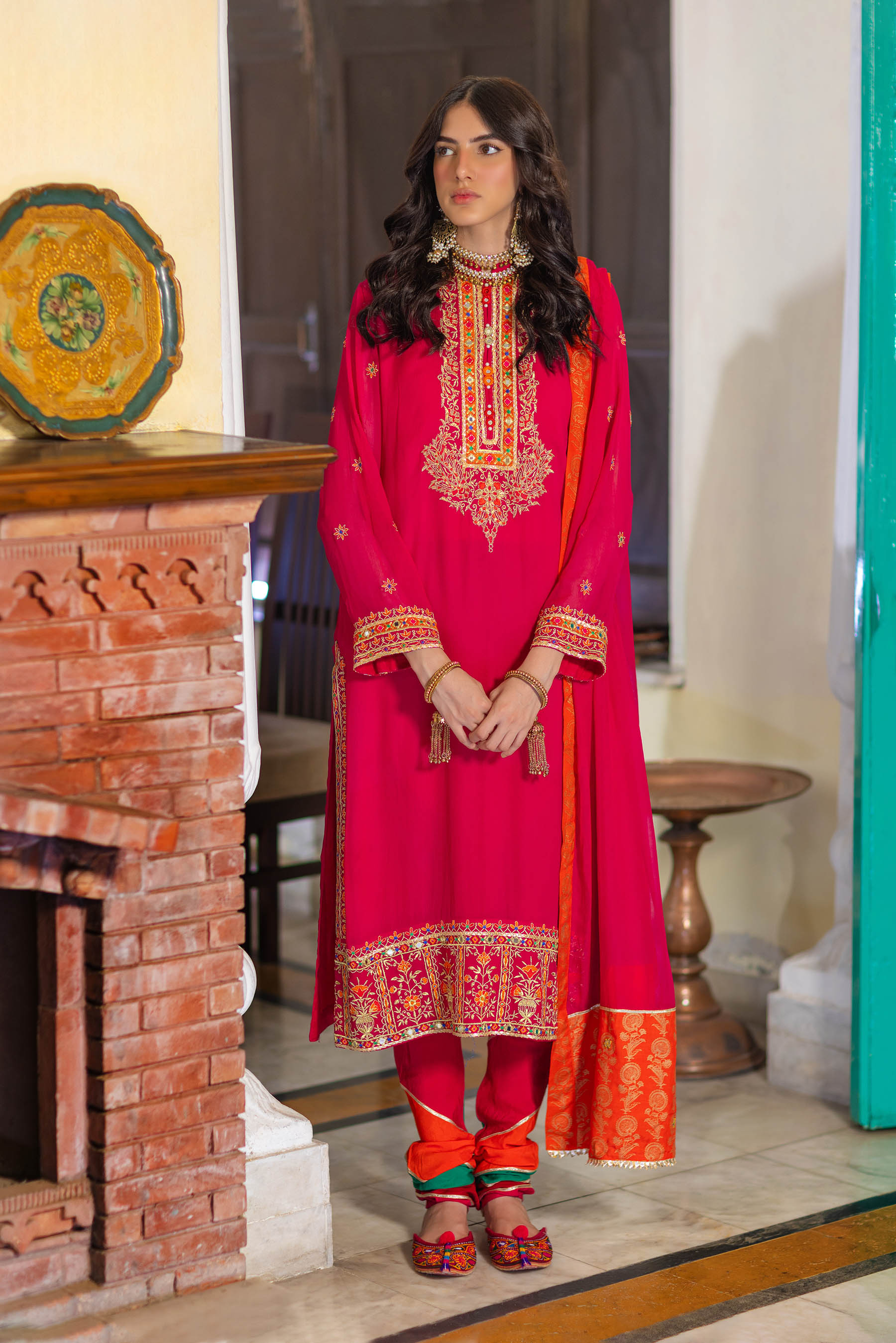 Masakali in Multi coloured Pk Chiffon fabric