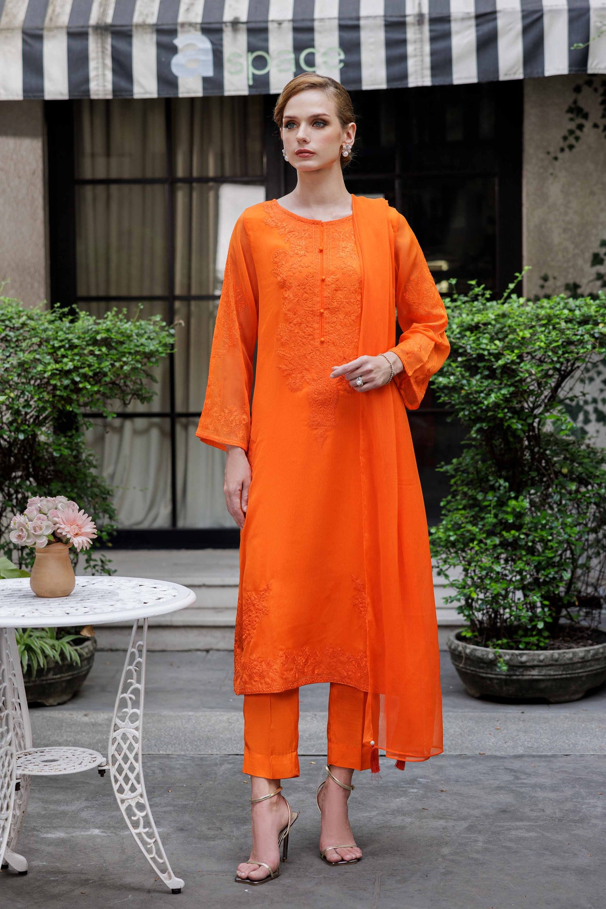 White Carpet: 3 Piece Suit Suit in Orange Chiffon (FR0979)