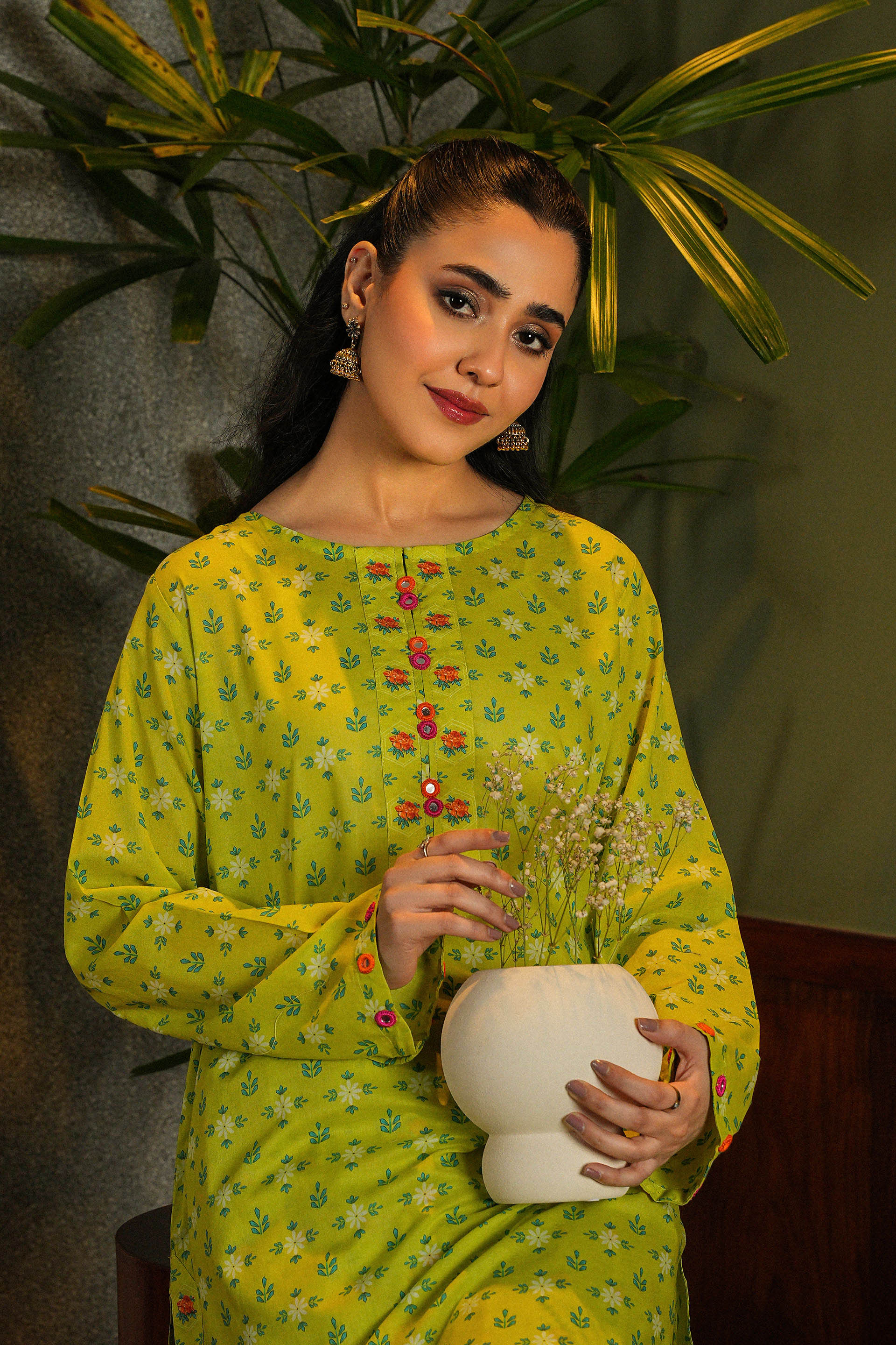 Umrao: 2 Piece Suit in Multi Lawn (TR1119)