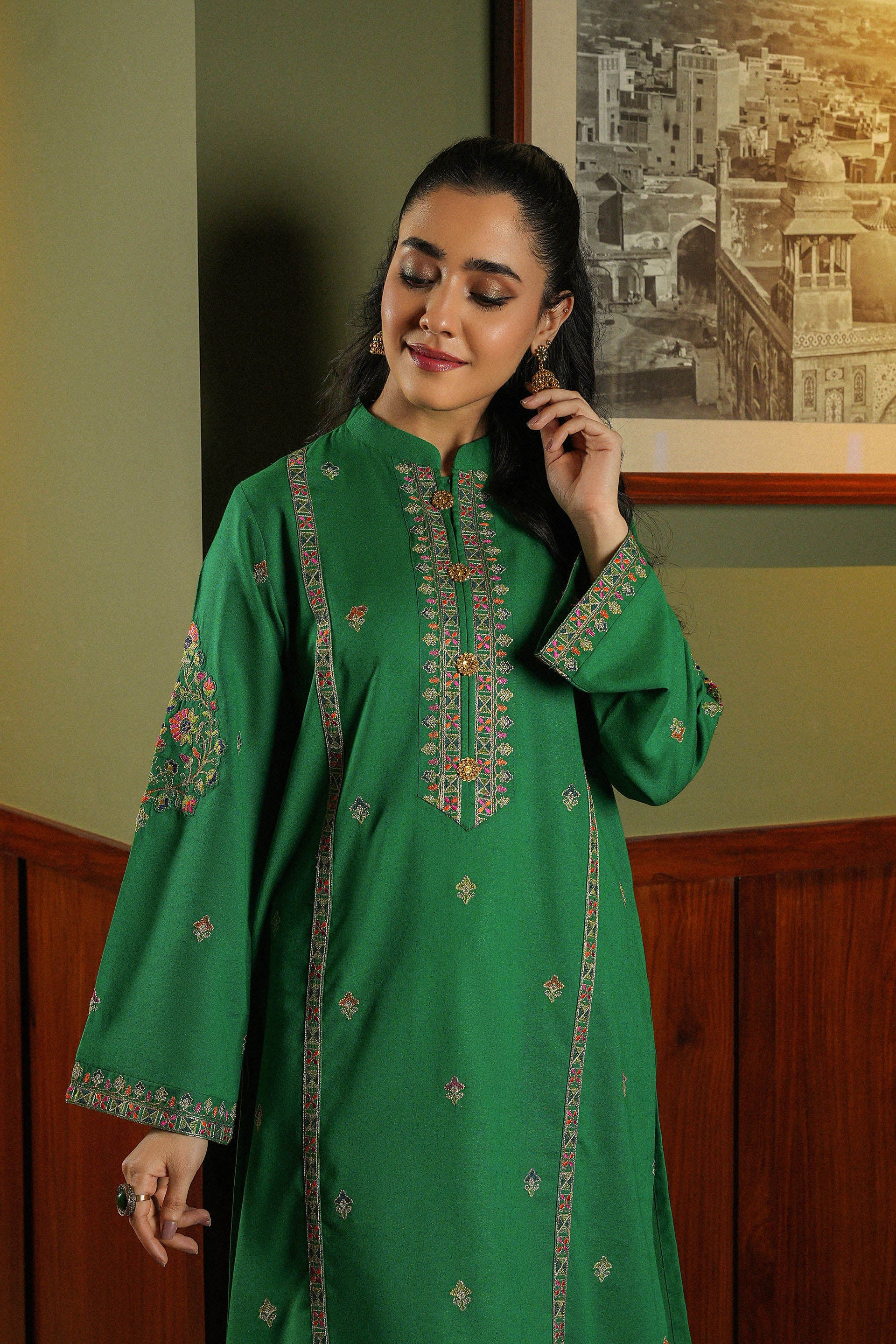 Bareem: 2 Piece Suit in Dark Green Lawn Karandi (CR3369)