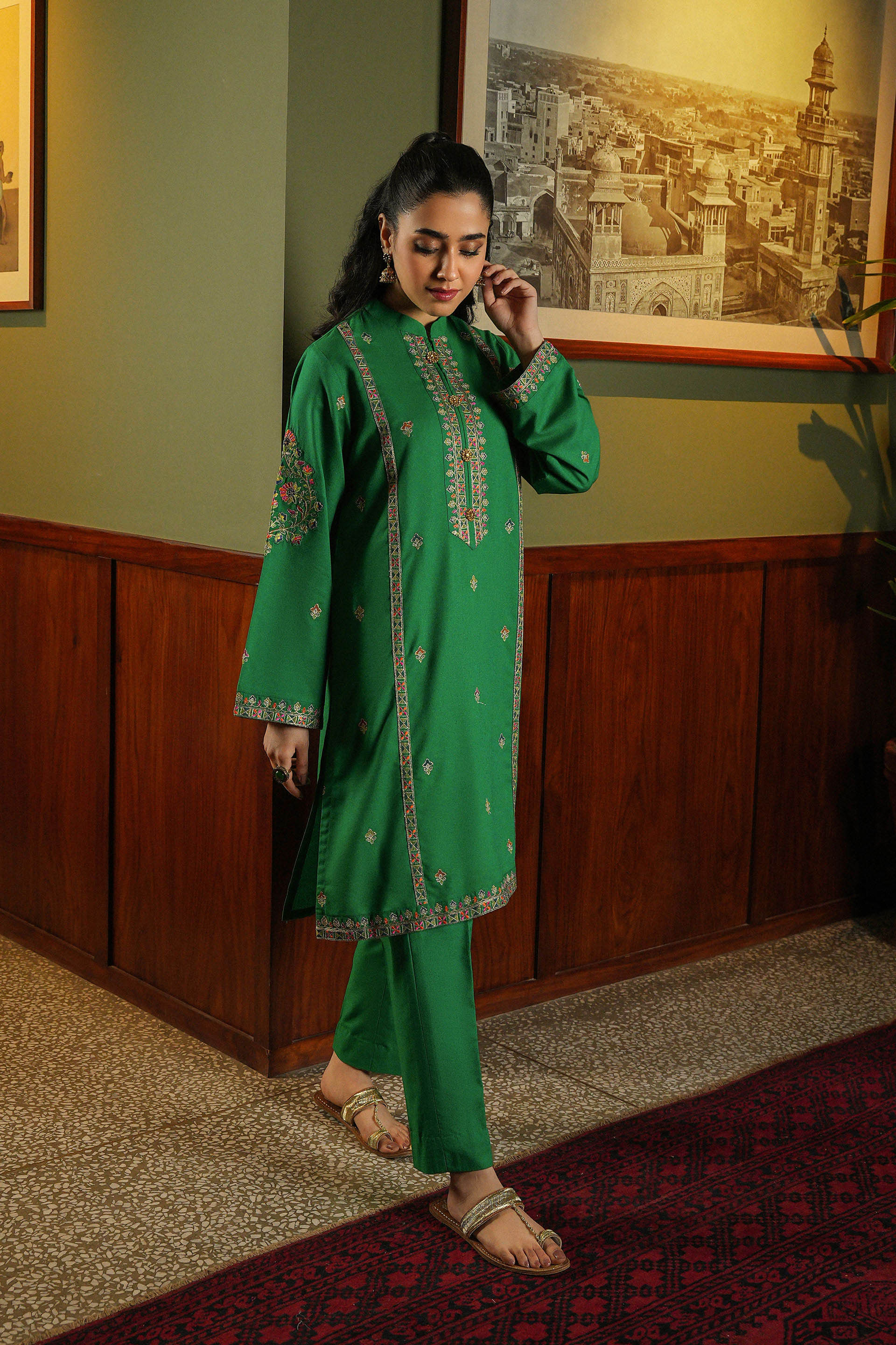 Bareem: 2 Piece Suit in Dark Green Lawn Karandi (CR3369)