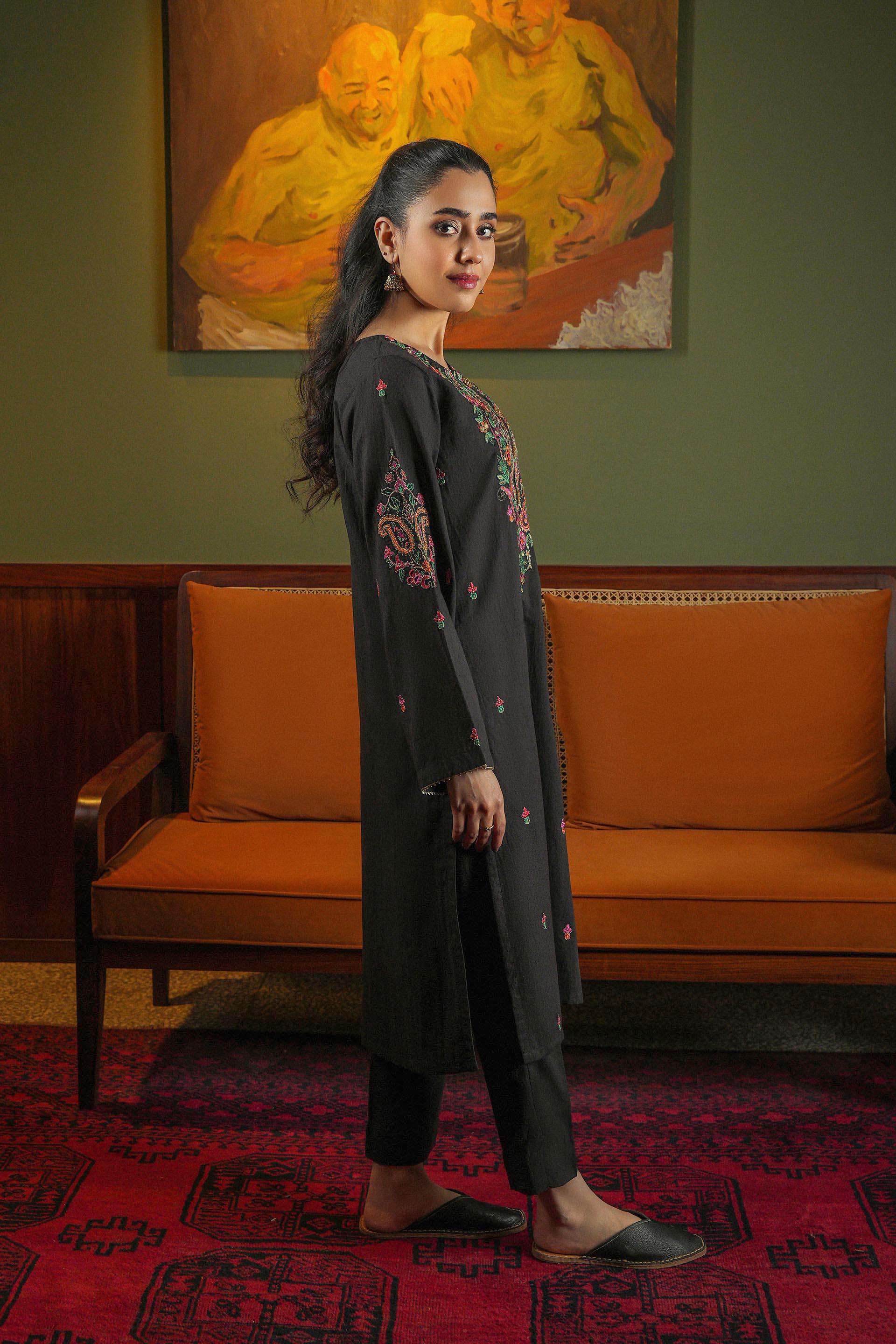 Siyah Sanam: 2 Piece Suit in Black Lawn Karandi (CR3357)