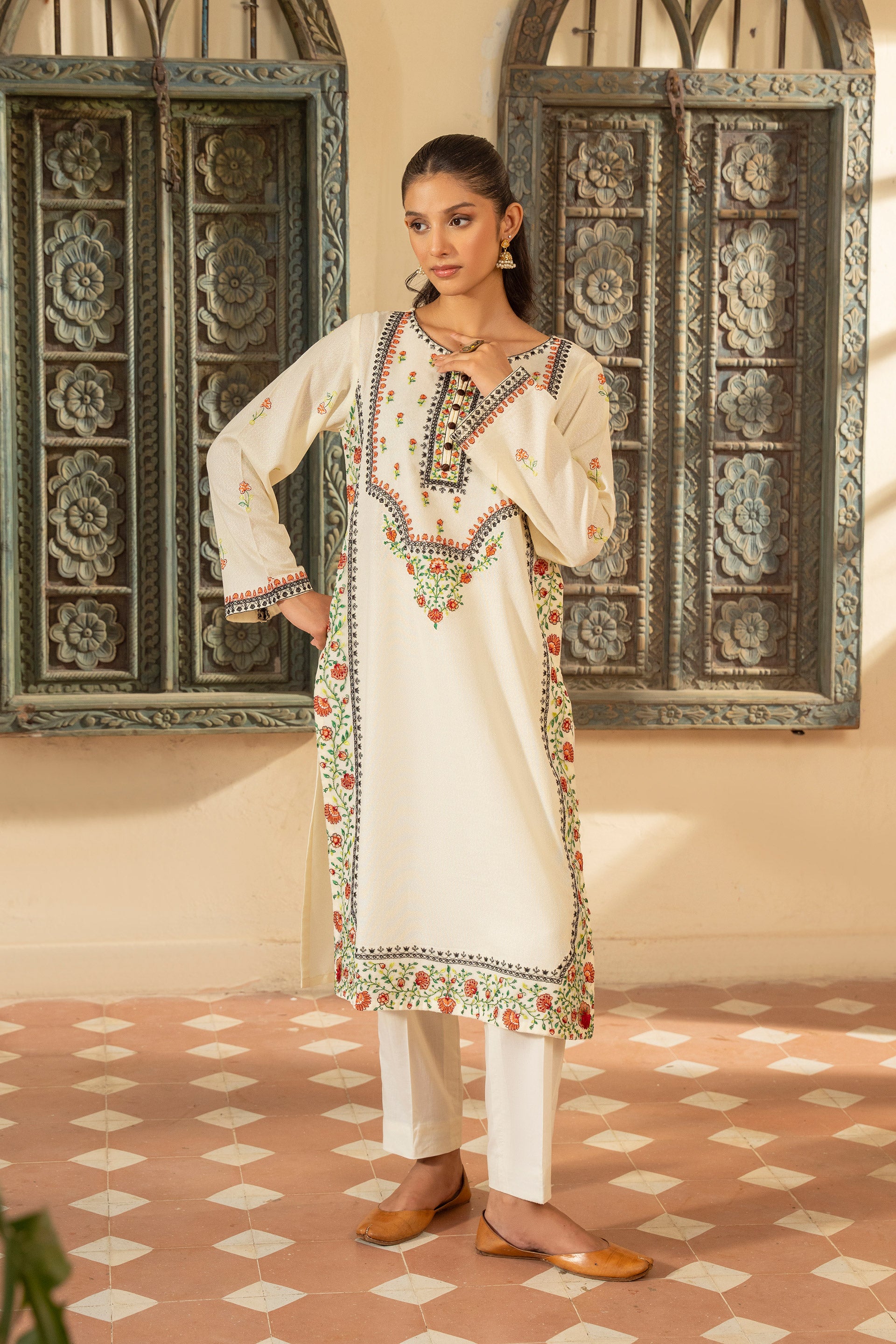 1 Piece Lawn Karandi Top (CR3497)