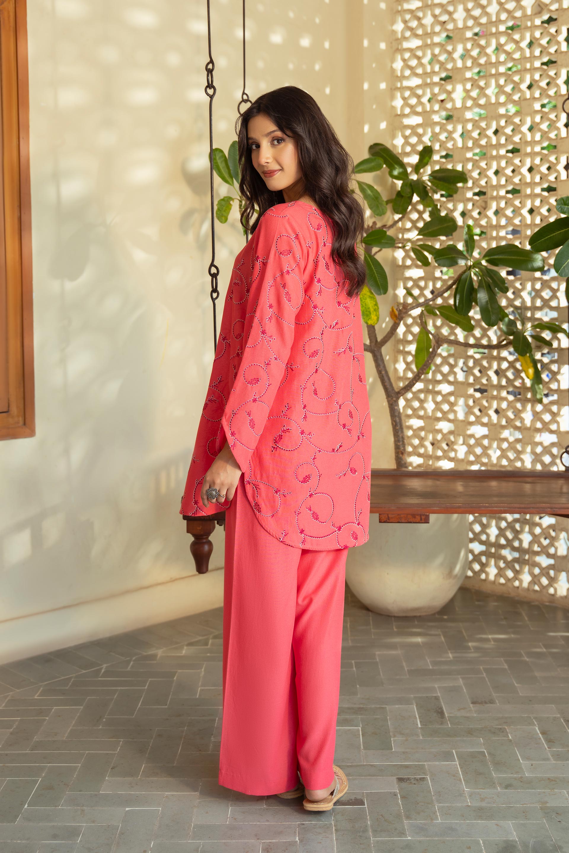 2 Piece Lawn Karandi Suit (CR3506)