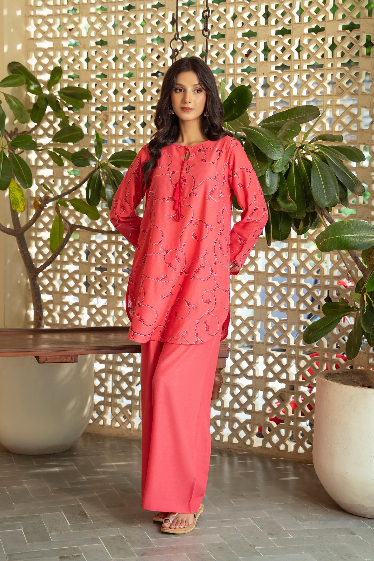 2 Piece Lawn Karandi Suit (CR3506)