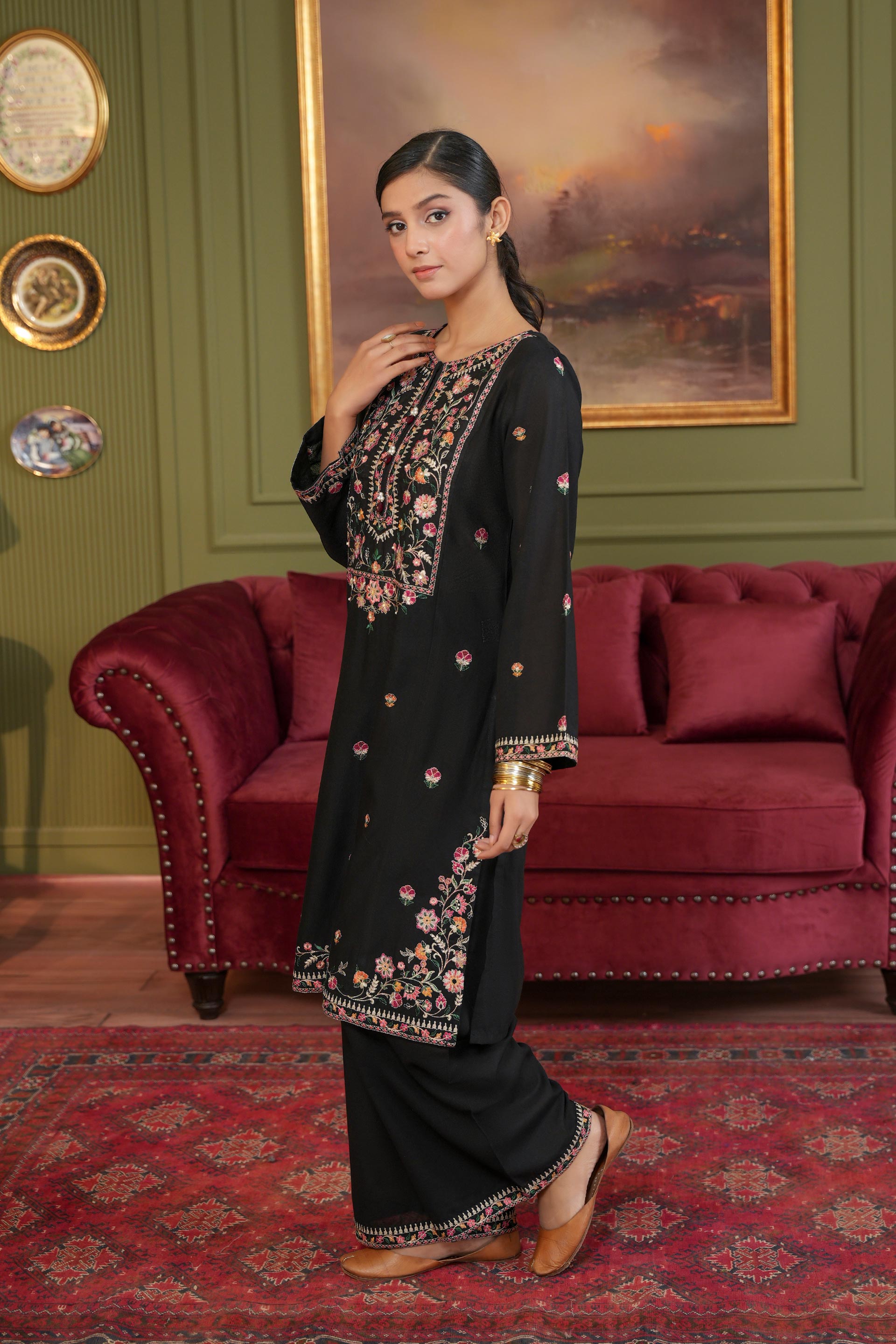 2 Piece Lawn Karandi Suit (CR3562)