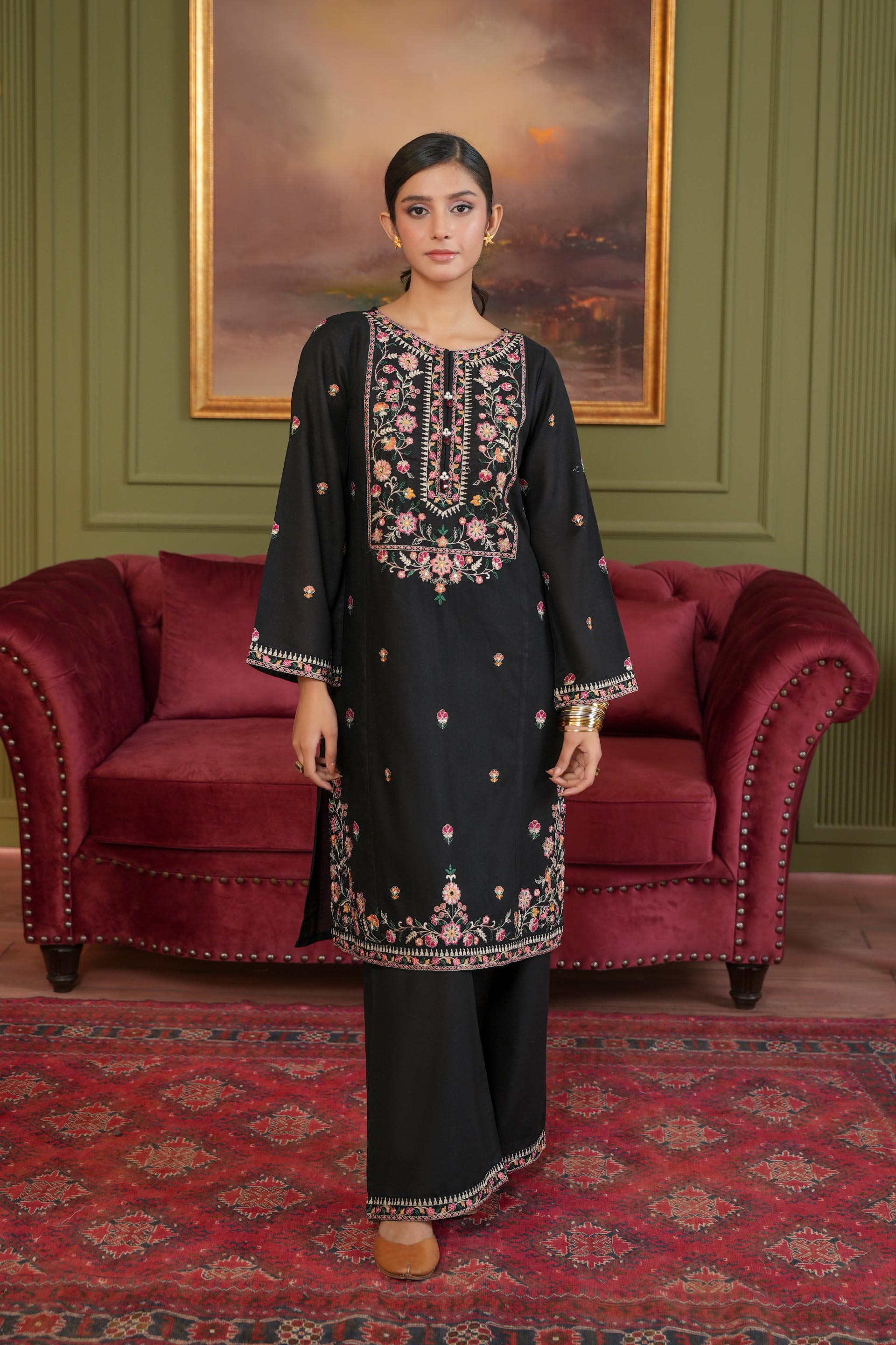 2 Piece Lawn Karandi Suit (CR3562)
