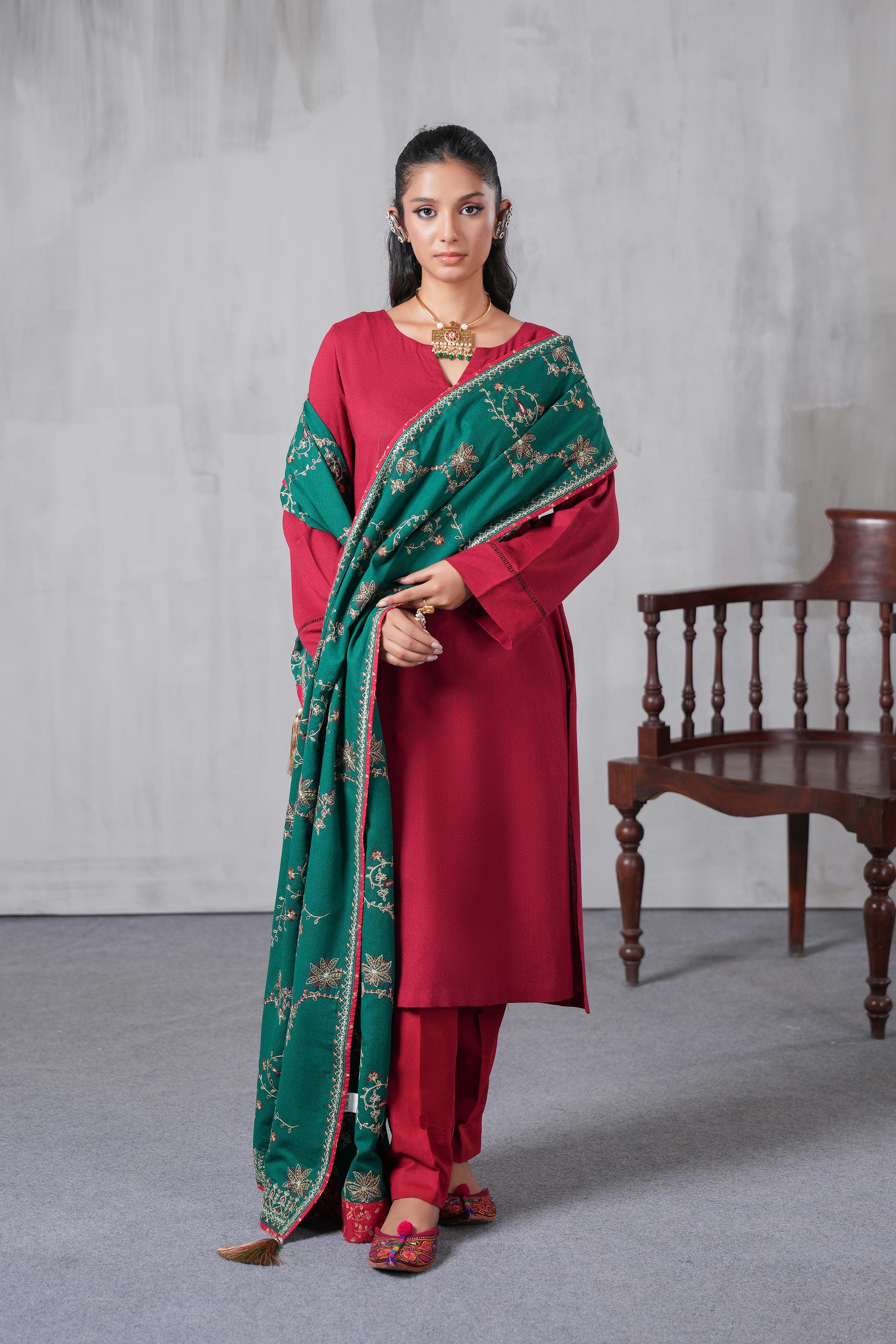 1 Piece Lawn Karandi Shawl (CZ3195)