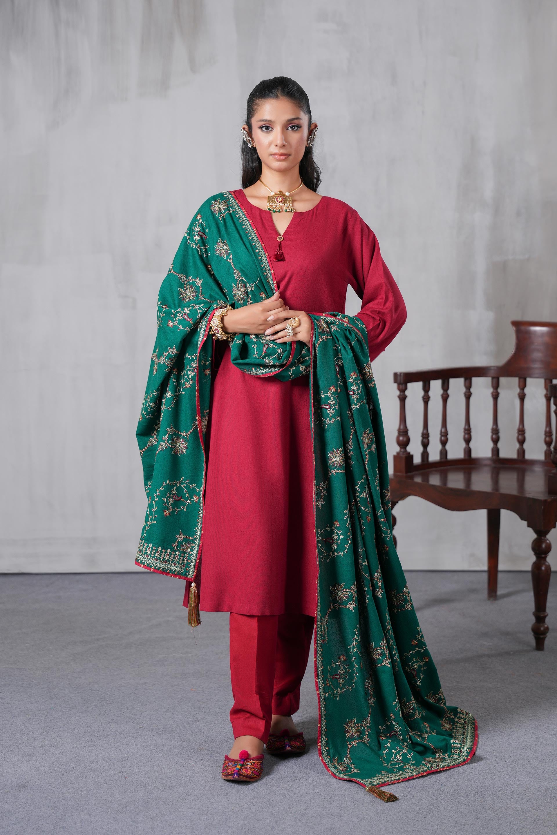 1 Piece Lawn Karandi Shawl (CZ3195)