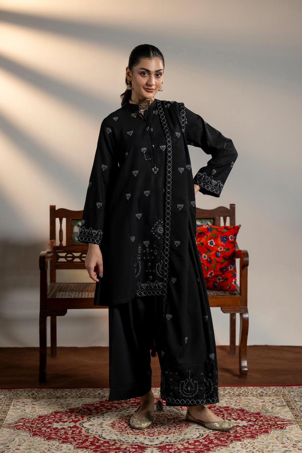 1 Piece Lawn Karandi Shawl (CZ3326)