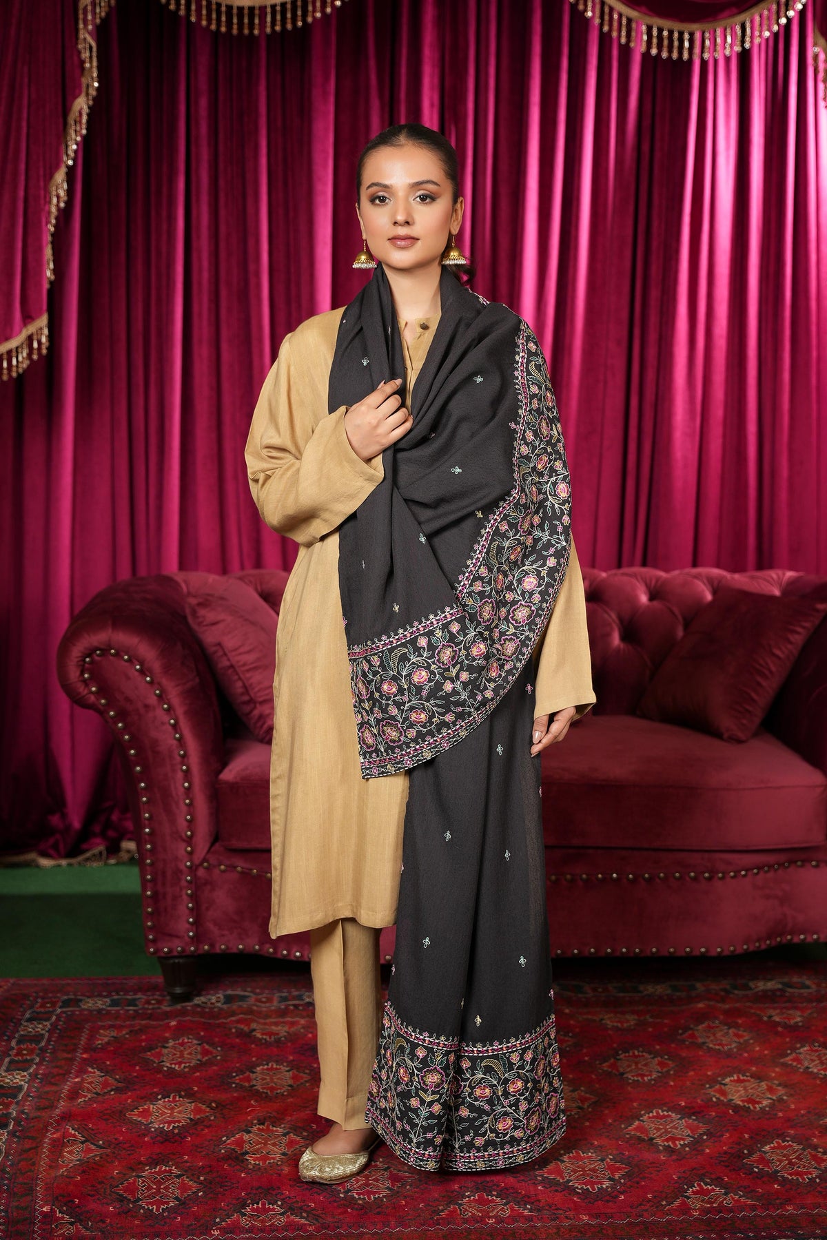 1 Piece Lawn Karandi Shawl (CZ3333)