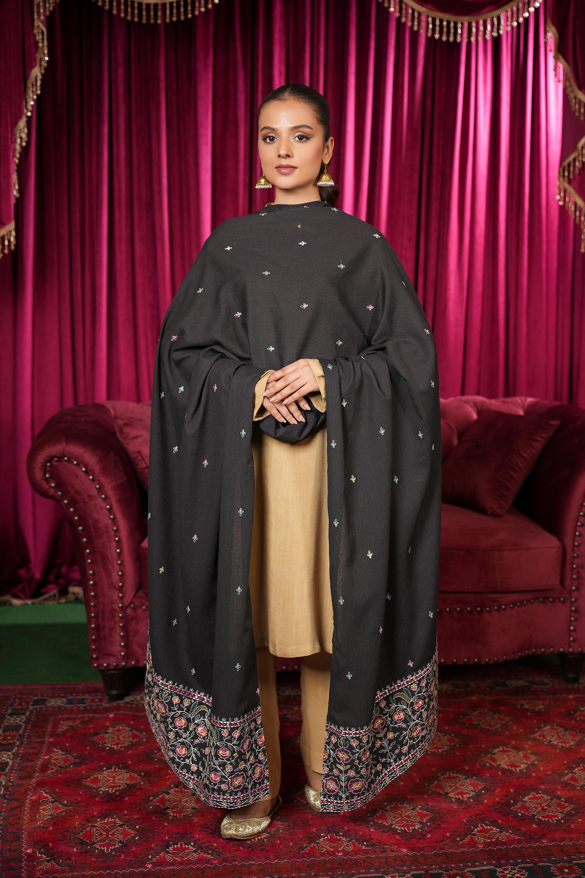 1 Piece Lawn Karandi Shawl (CZ3333)