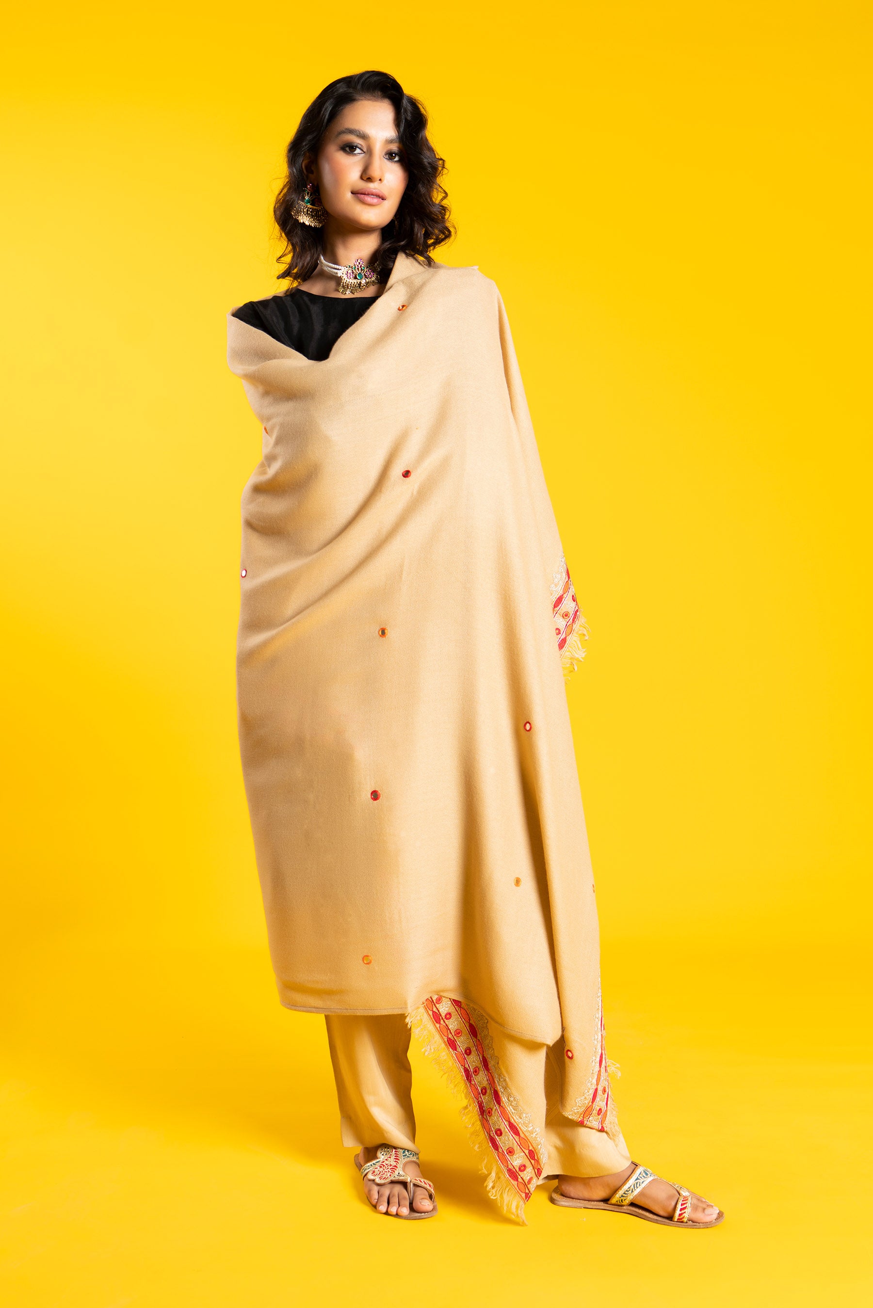 Sheesha Tassel 1 in Beige coloured Wool fabric 3