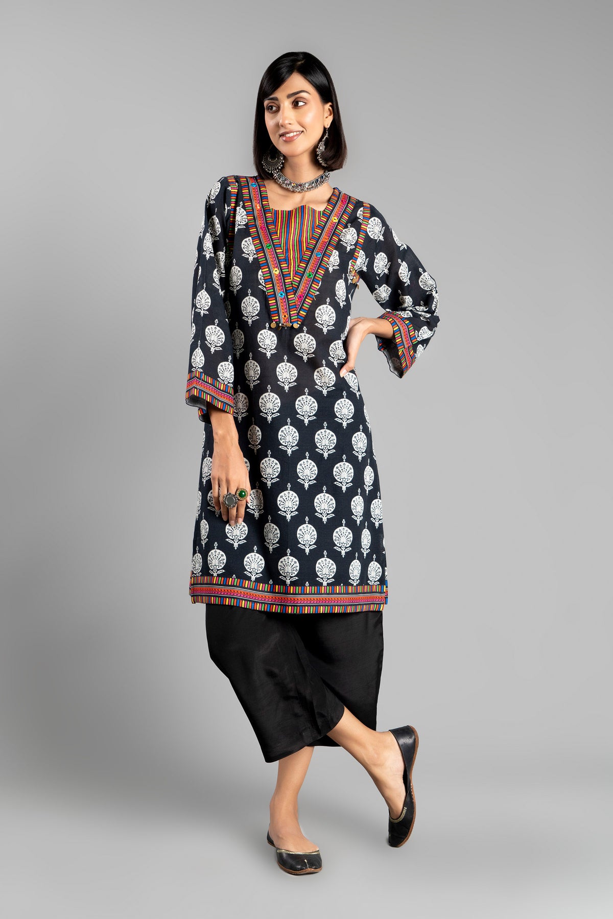 Batiq Impression in Multi coloured Printed Slub Khaddar fabric