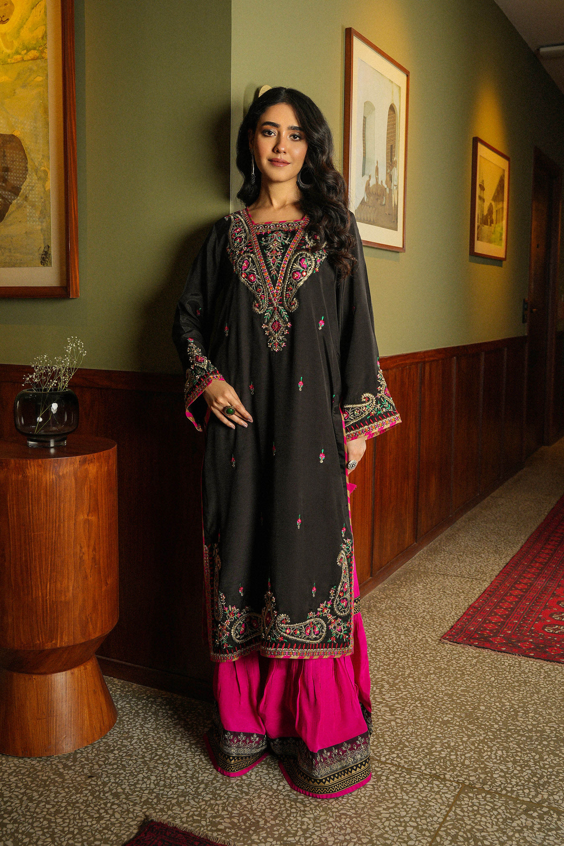 Kashmiri Paisley 1: 1 Piece Top in Black Raw Silk (FR0960)