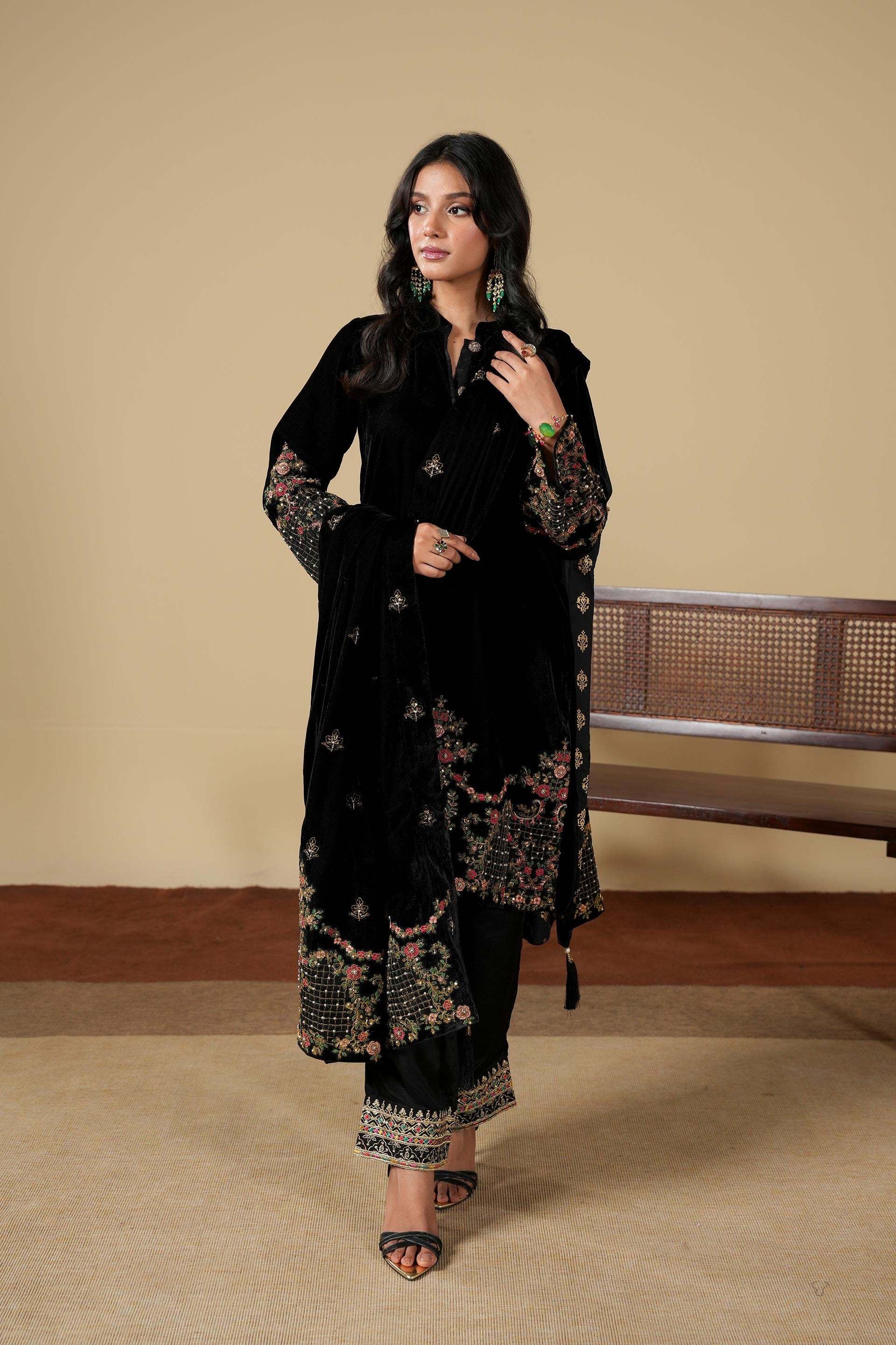1 Piece Velvet Shawl (FZ0834)