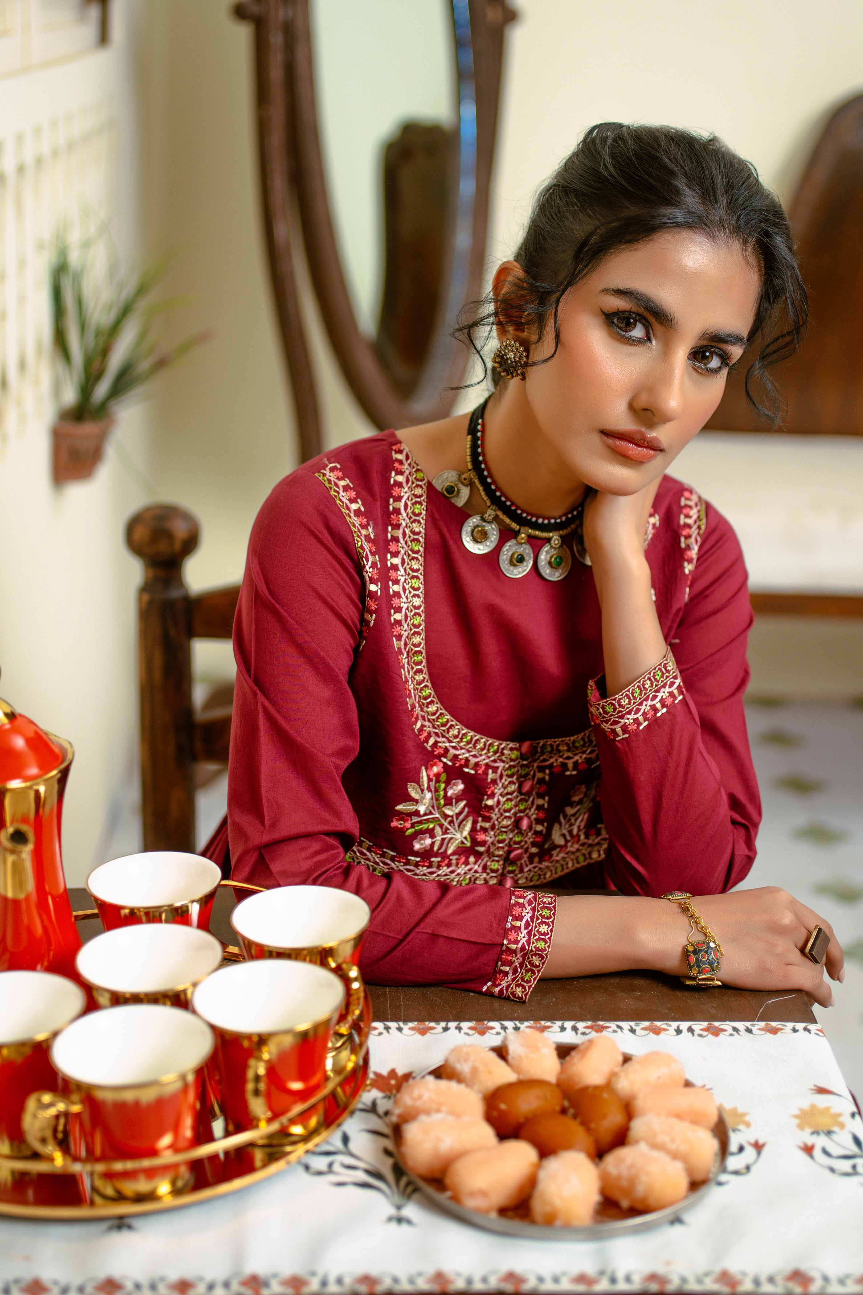 2 Piece Suit in Maroon Lawn (CR3423)