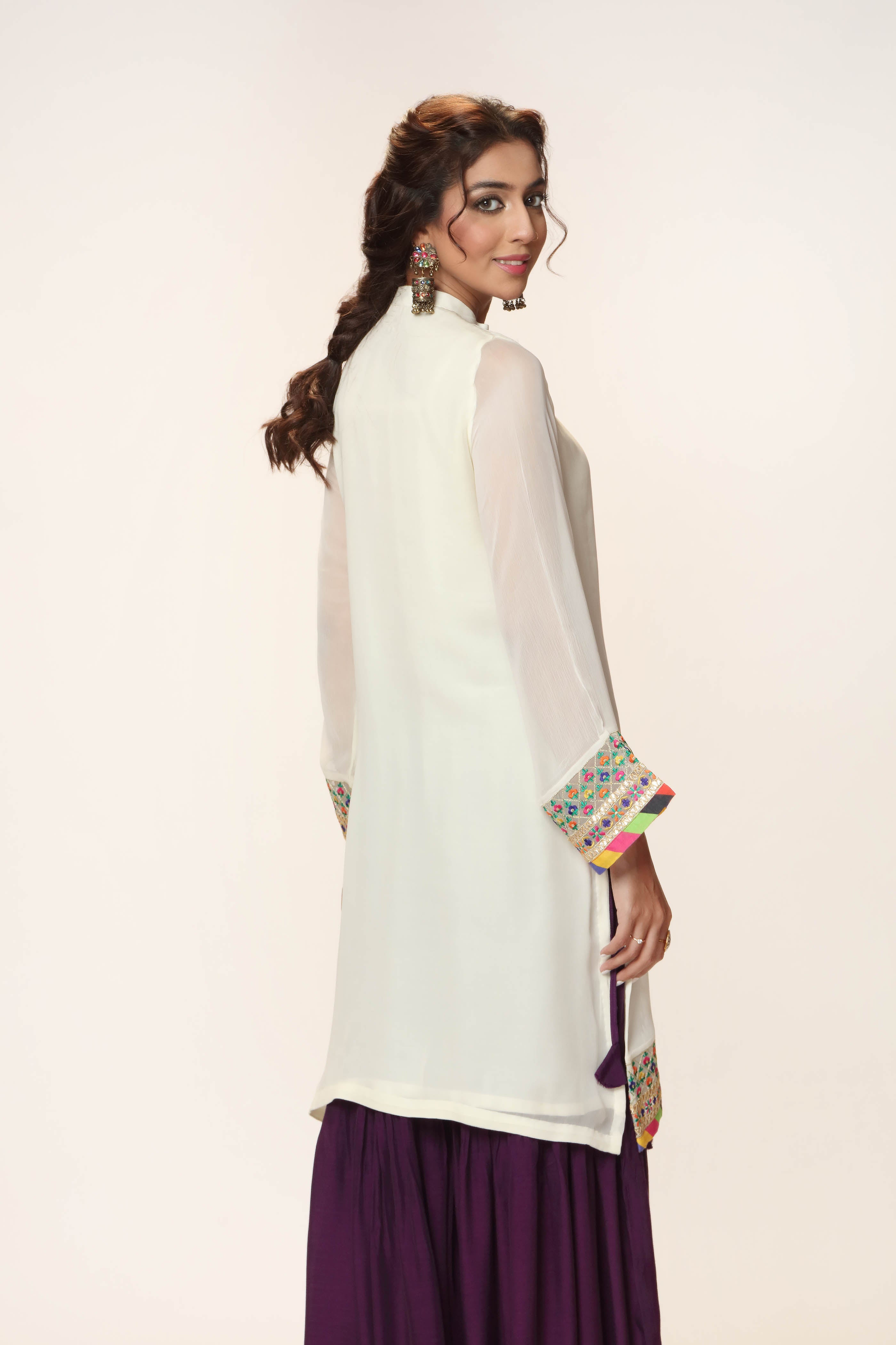 Coloured Patti Neck in Off White coloured Pak Chiffon Printed fabric 3