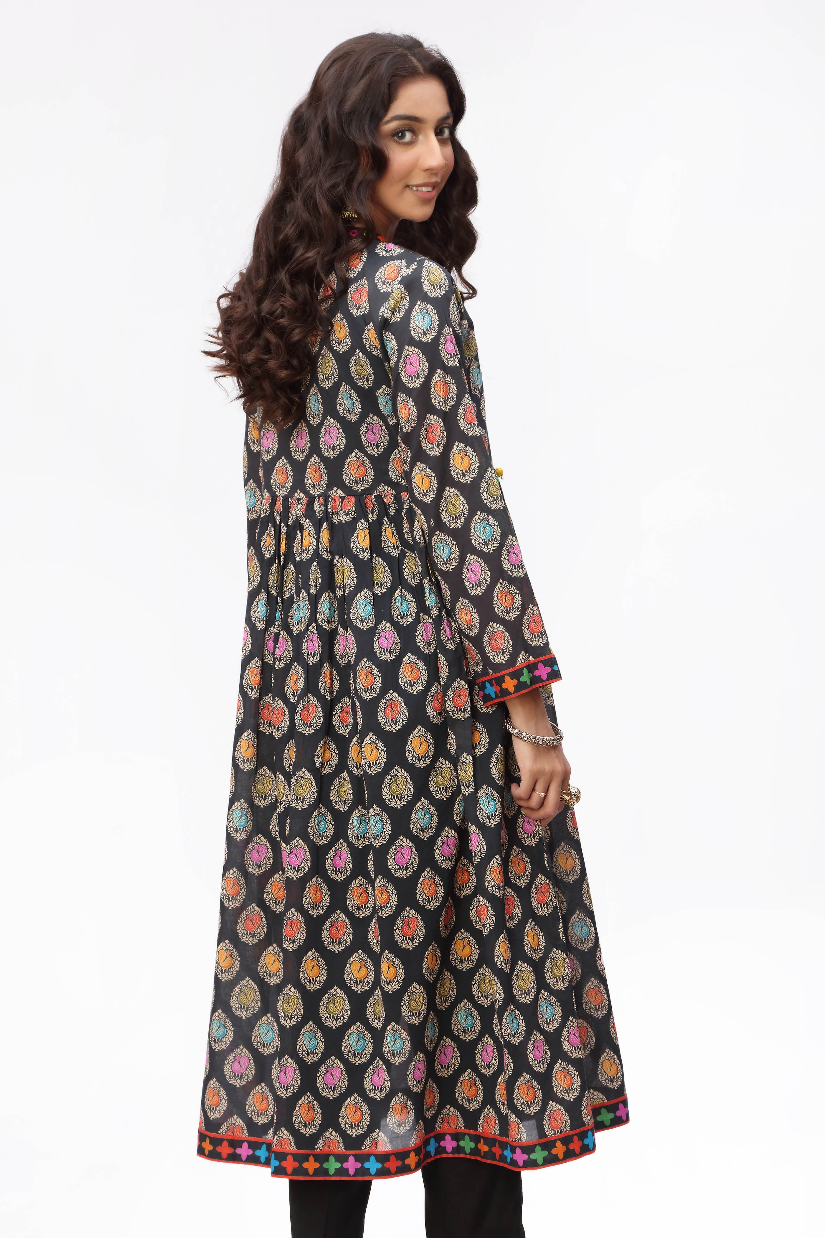 Morr Kahani in Multi coloured Printed Lawn fabric 3
