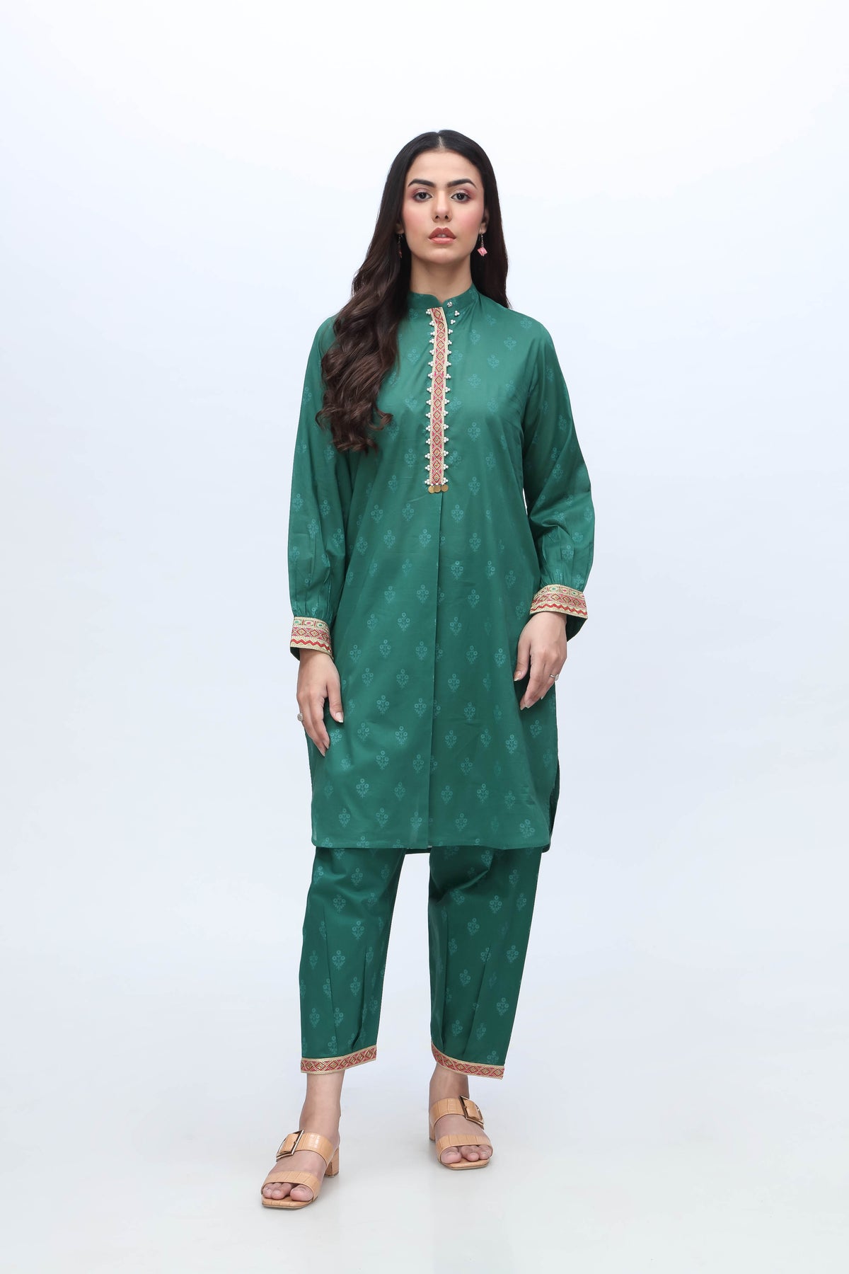 Self Green: 2 Piece Suit in Green Printed Lawn (CR3232)