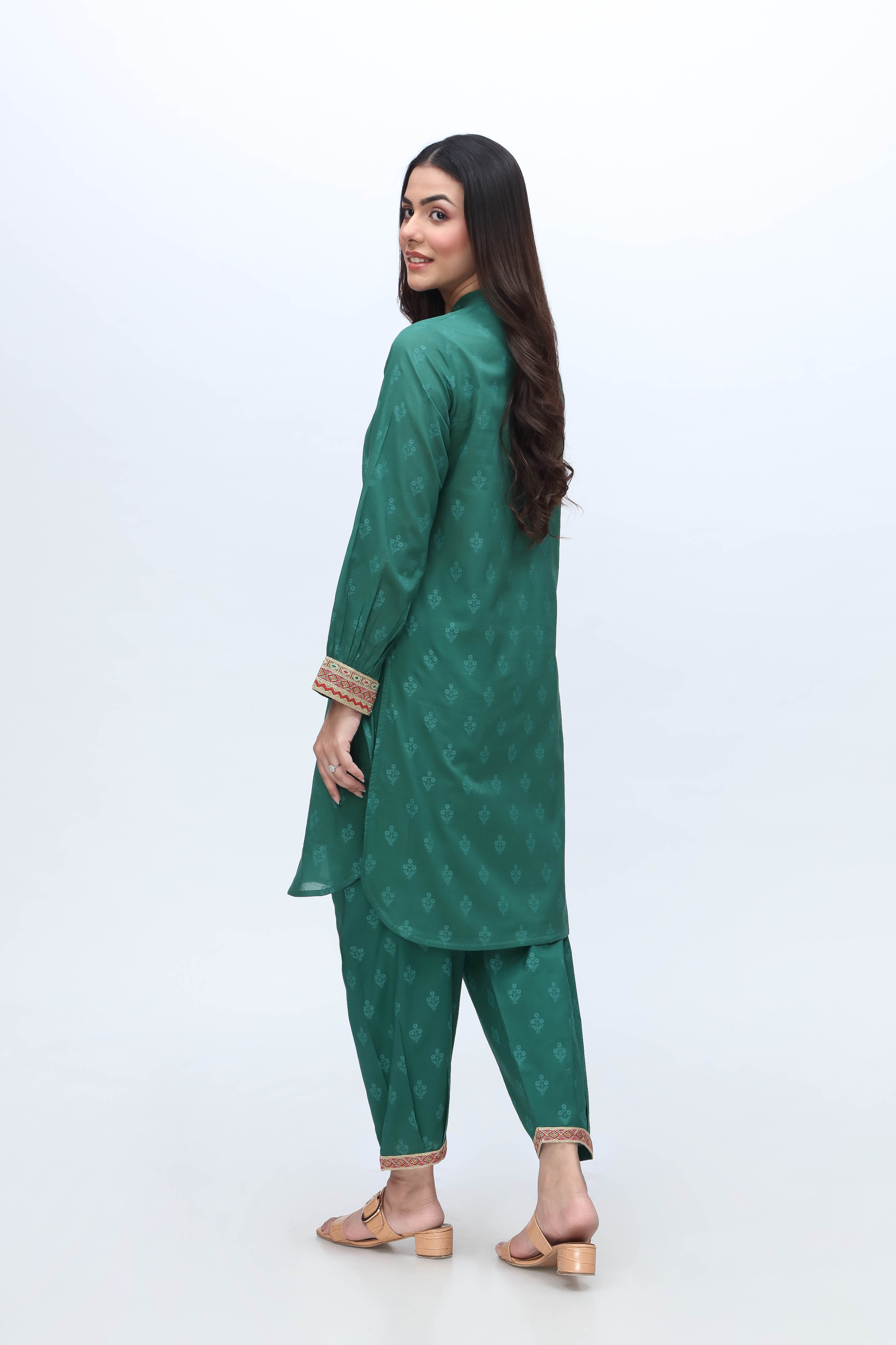 Self Green: 2 Piece Suit in Green Printed Lawn (CR3232)