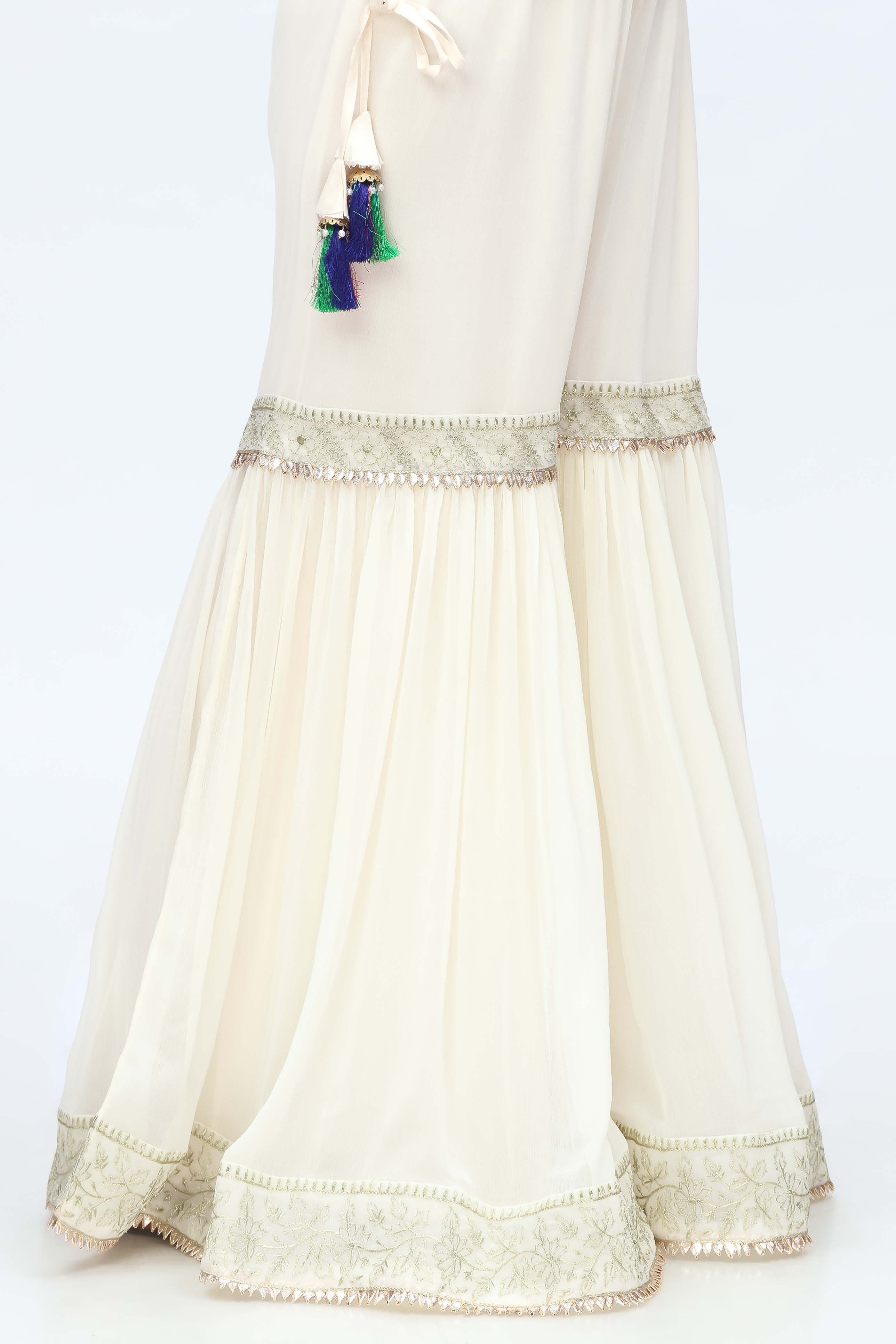 White Mughal 1 (FZ0721)