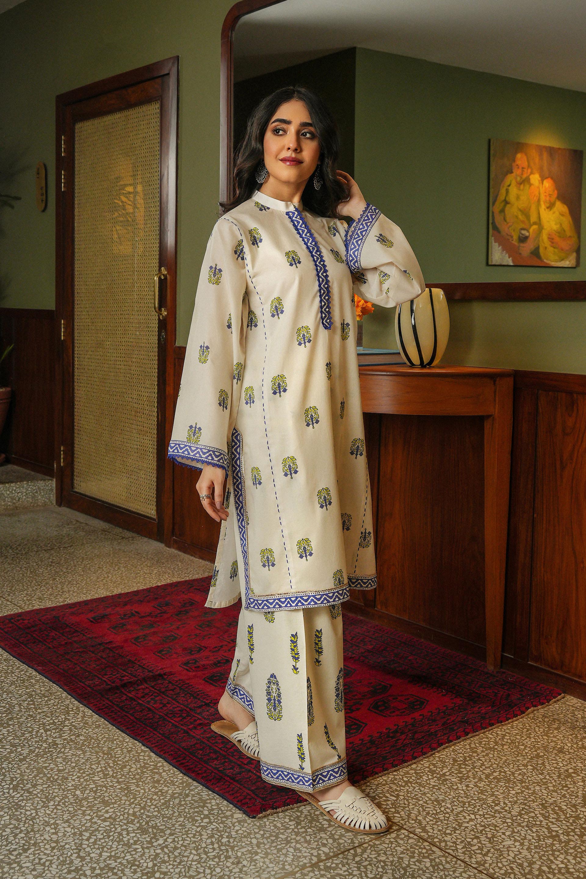 Sara: 2 Piece Suit in Multi Lawn (TR1095)