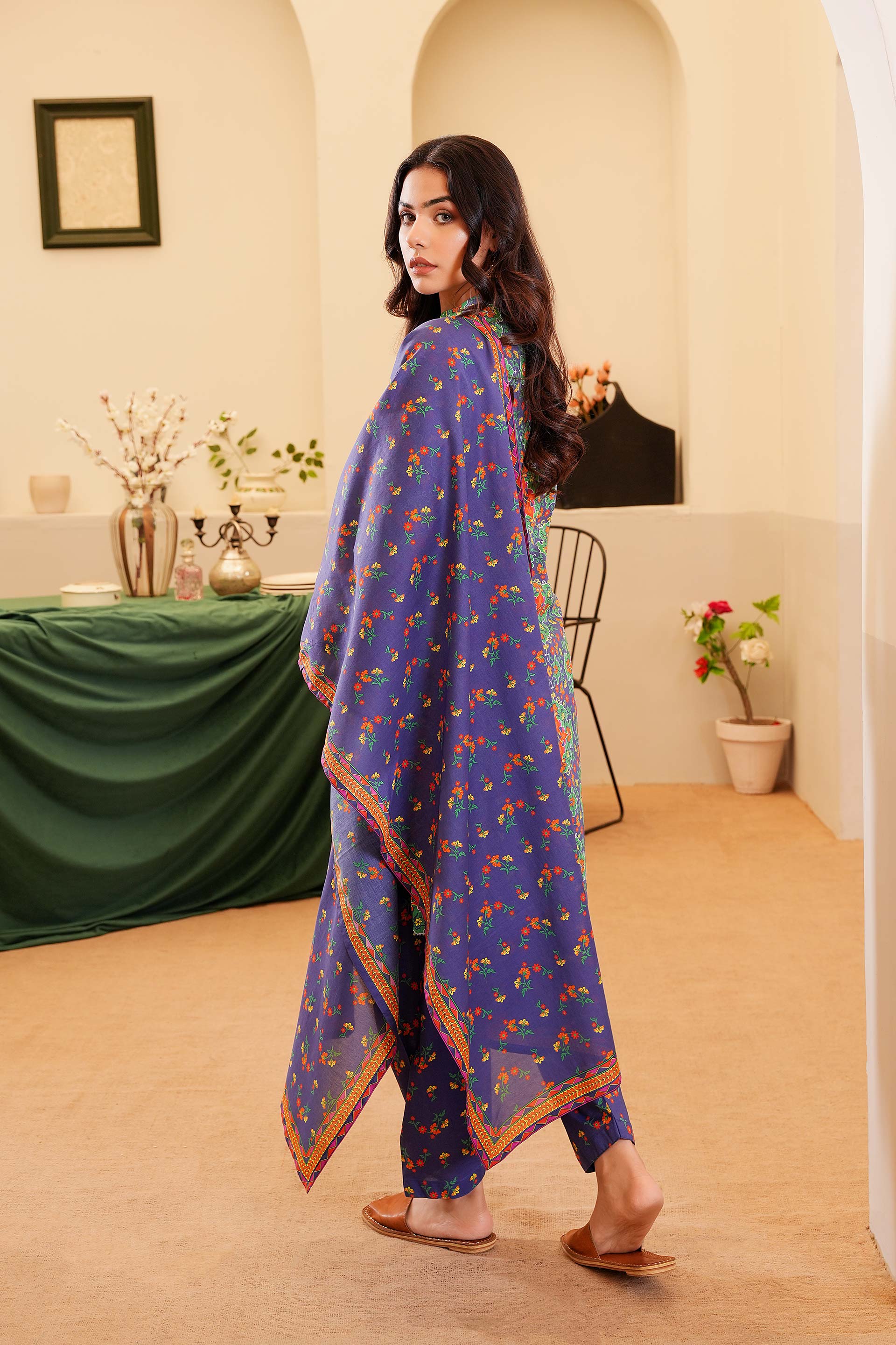 Noor E Nehi: 3 Piece Suit Suit in Multi Lawn (TR1155)