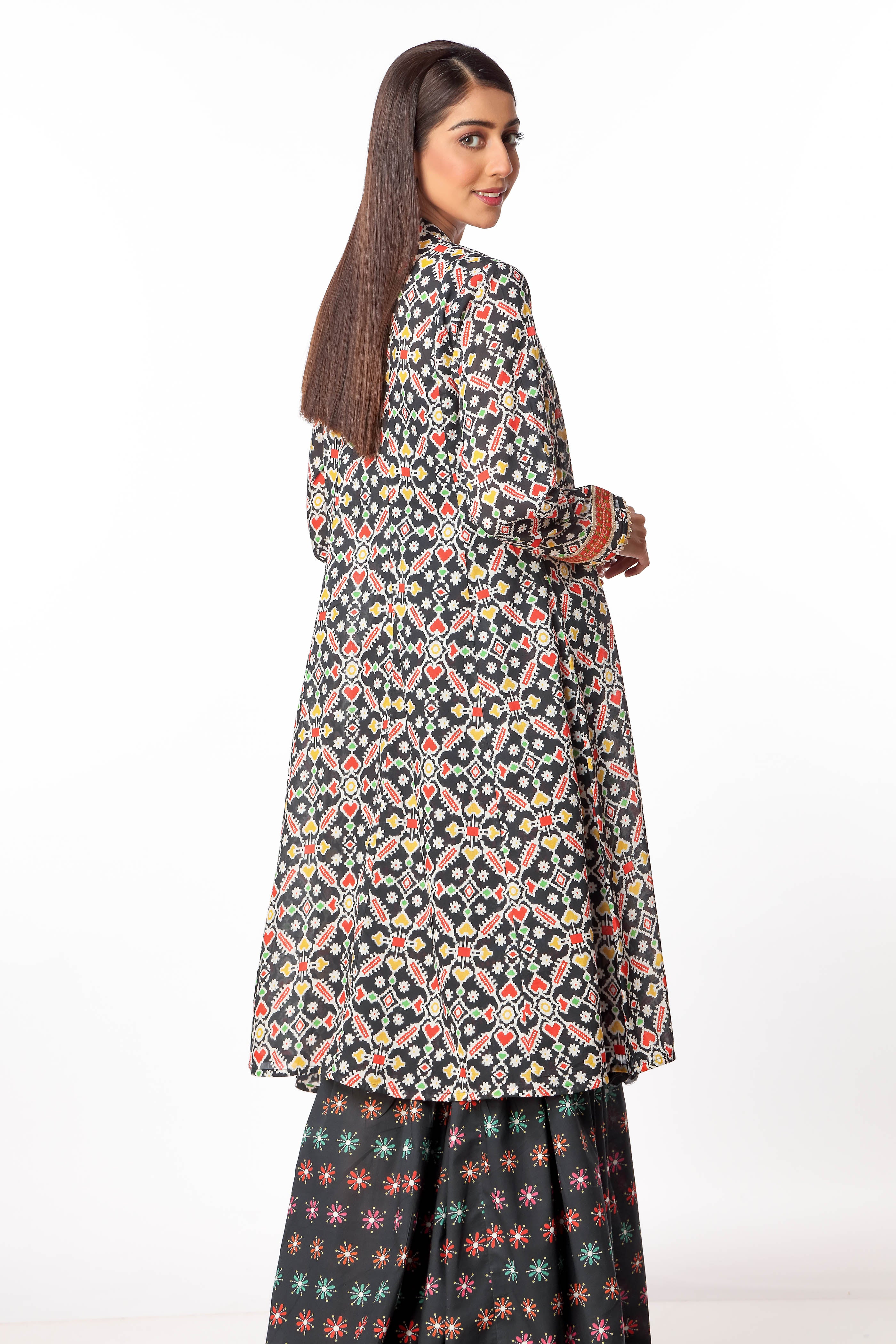 Patola Jaal in Multi coloured Printed Lawn fabric 3