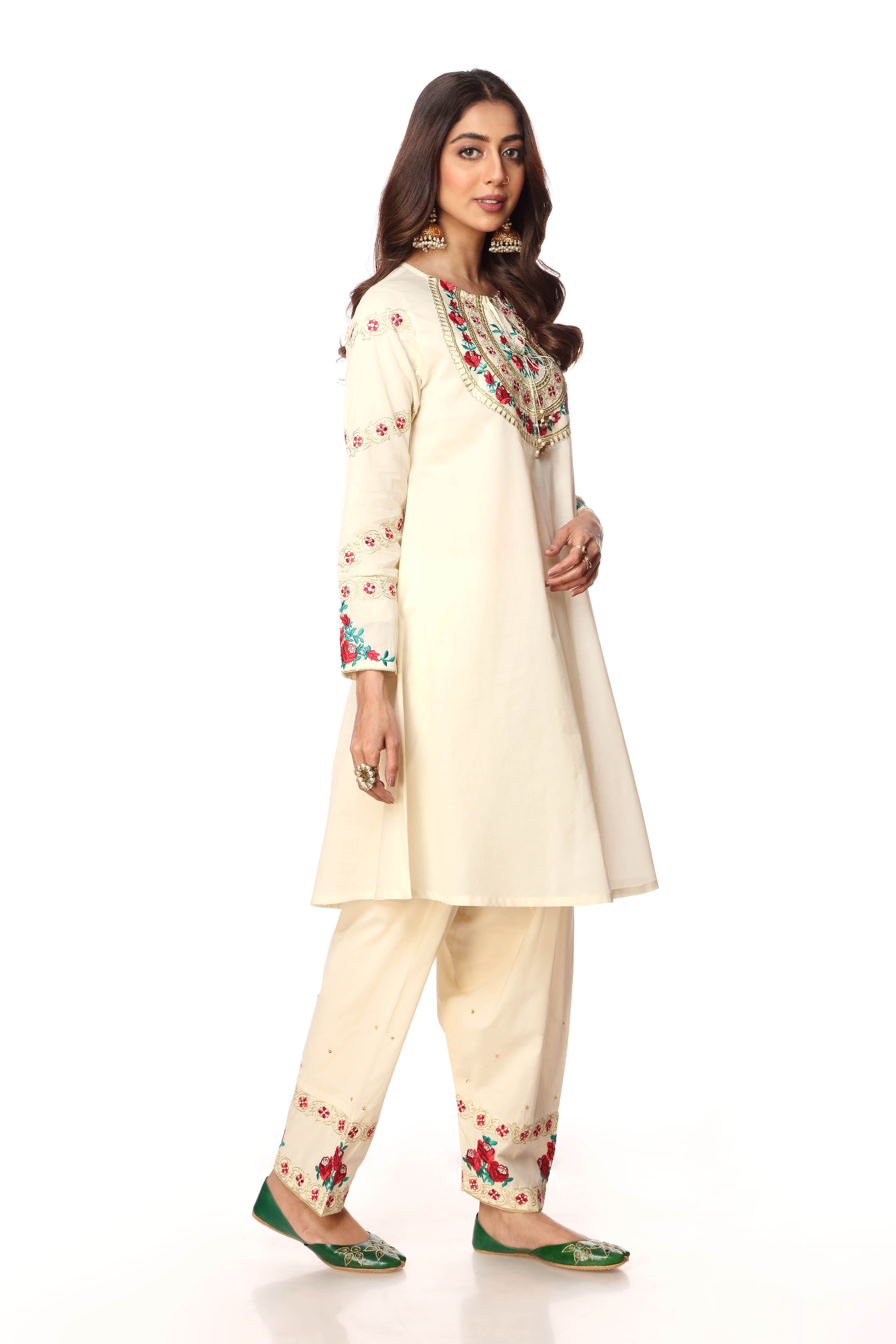 Rosey Gold in Off White coloured Printed Lawn fabric 2
