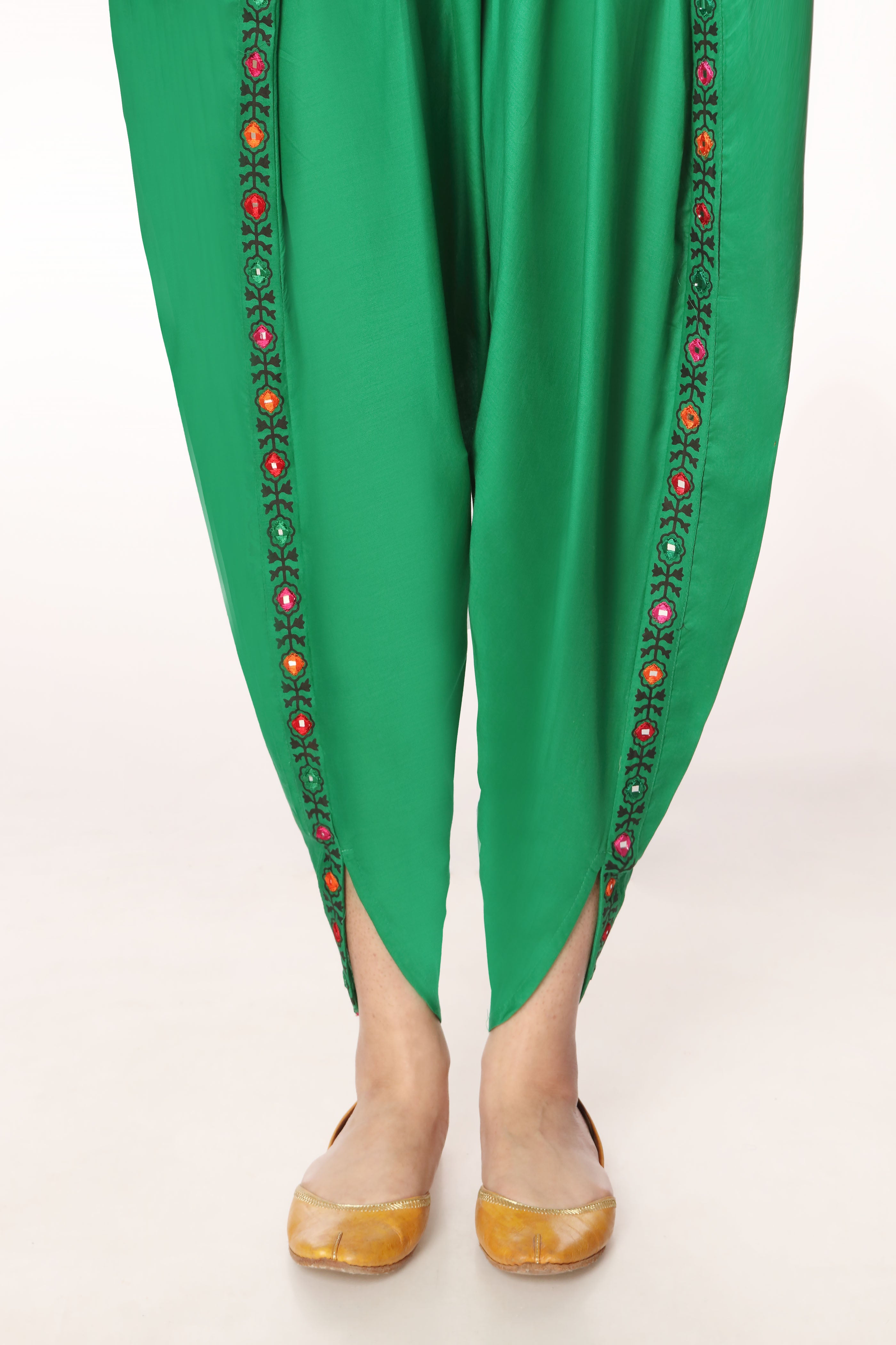 Tulip Sheesha in Green coloured Printed Lawn fabric