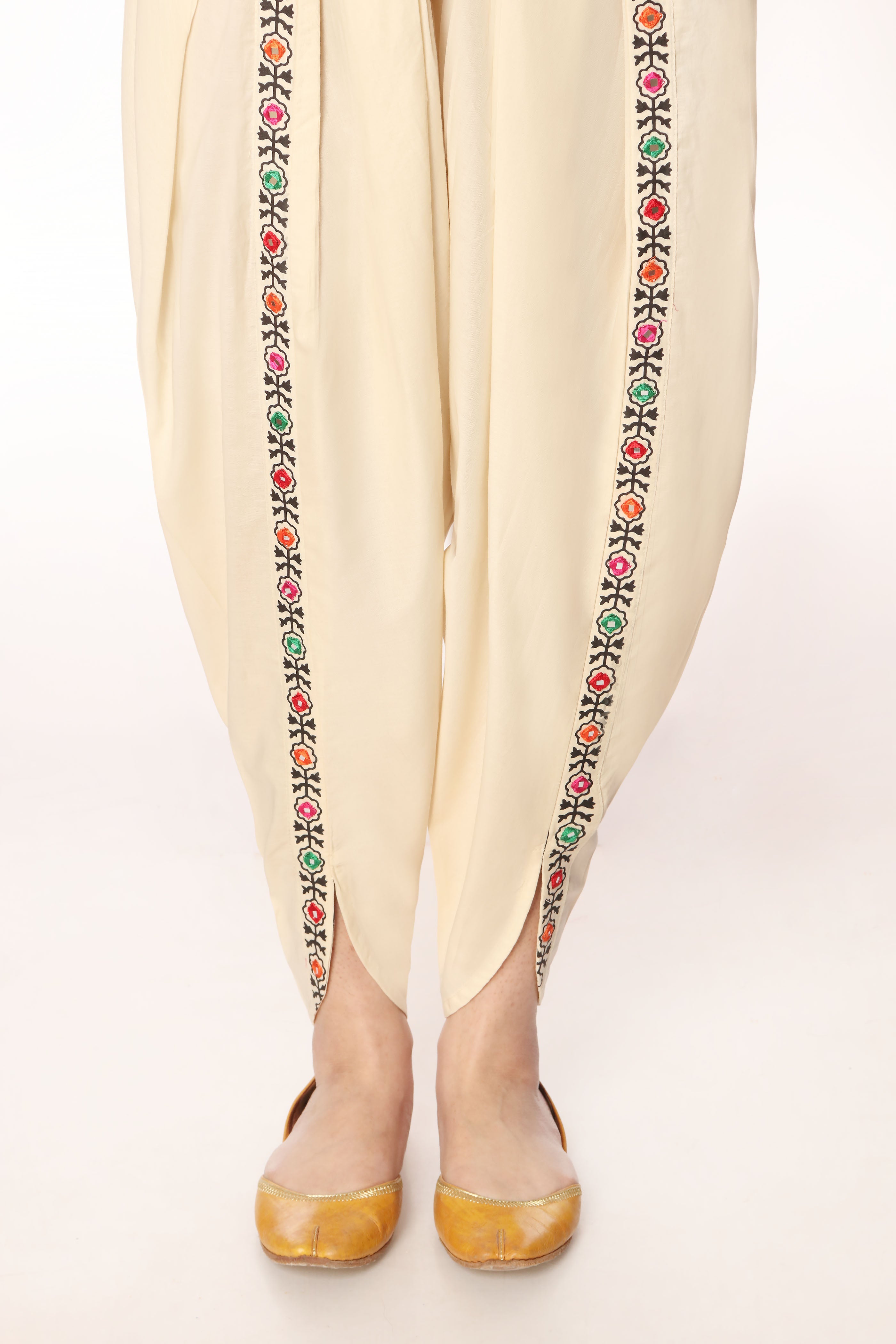 Tulip Sheesha in Off White coloured Printed Lawn fabric