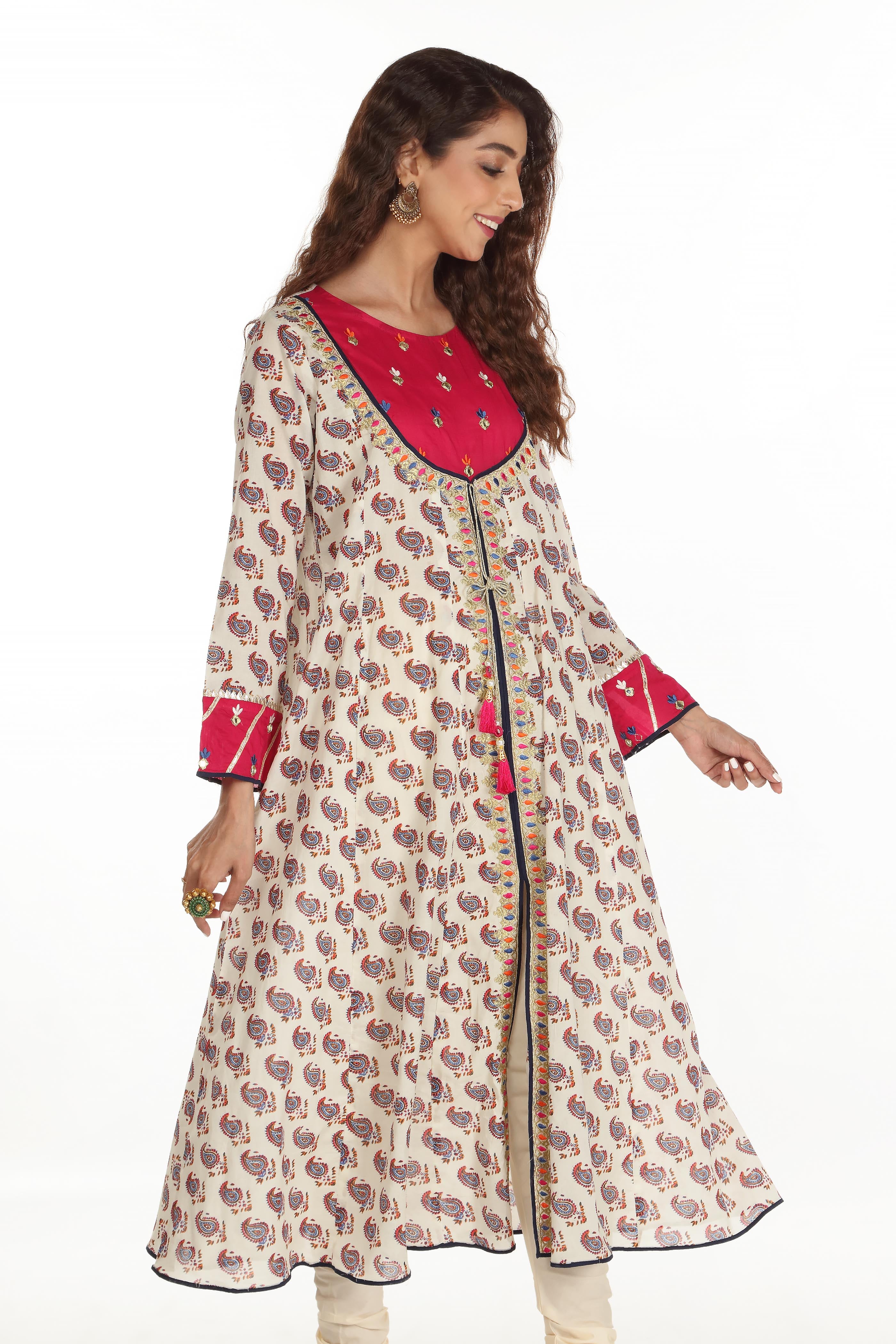 Paisley Chatta in Multi coloured Printed Lawn fabric 2